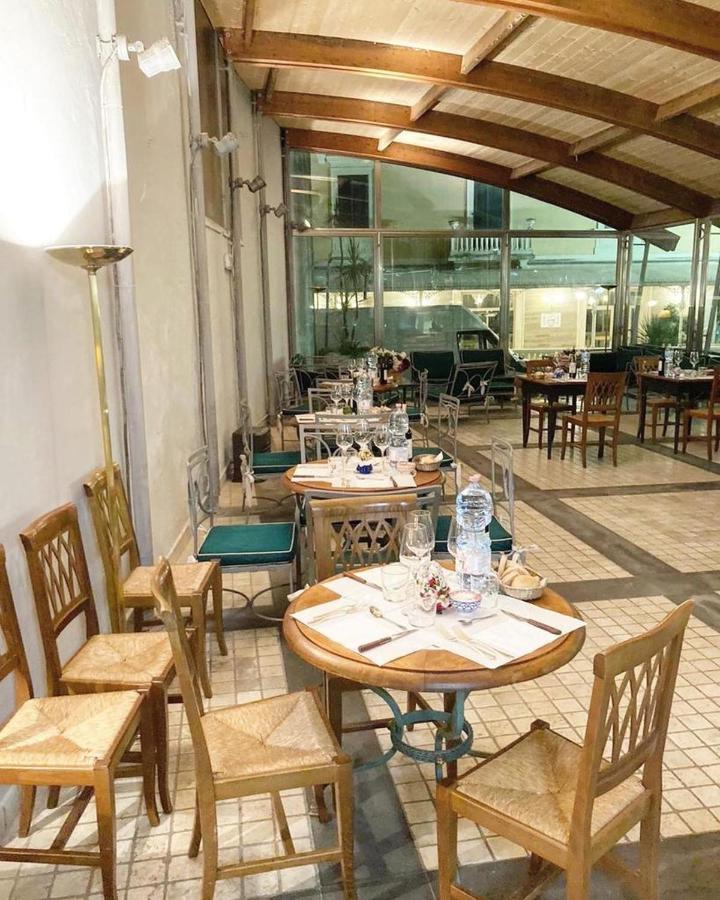 Hotel Corallo مونتيكاتيني تيرمي المظهر الخارجي الصورة