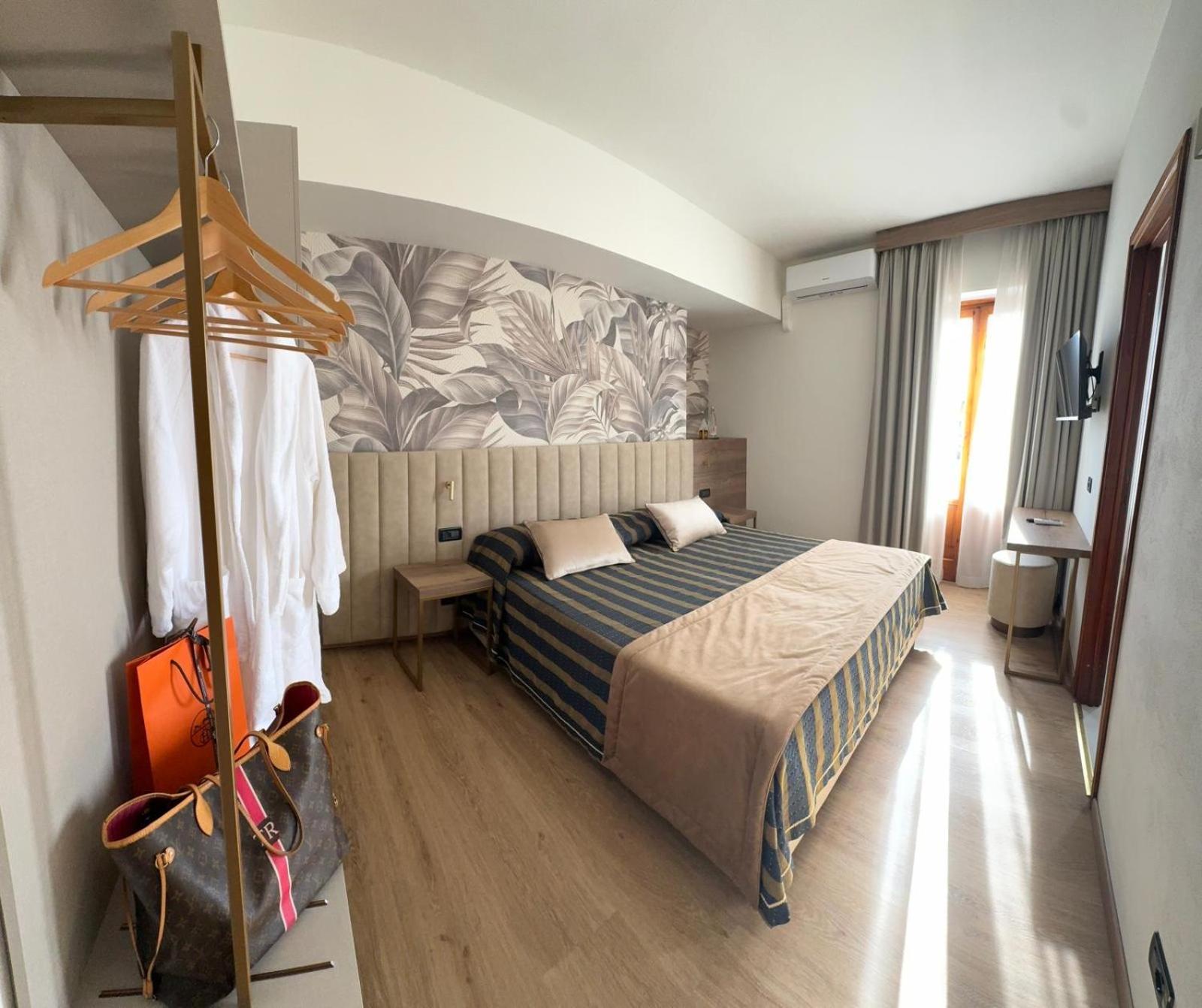Hotel Corallo مونتيكاتيني تيرمي المظهر الخارجي الصورة