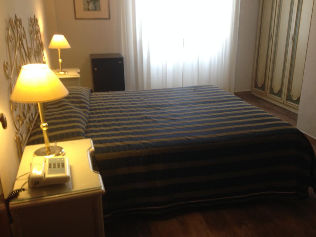 Hotel Corallo مونتيكاتيني تيرمي المظهر الخارجي الصورة