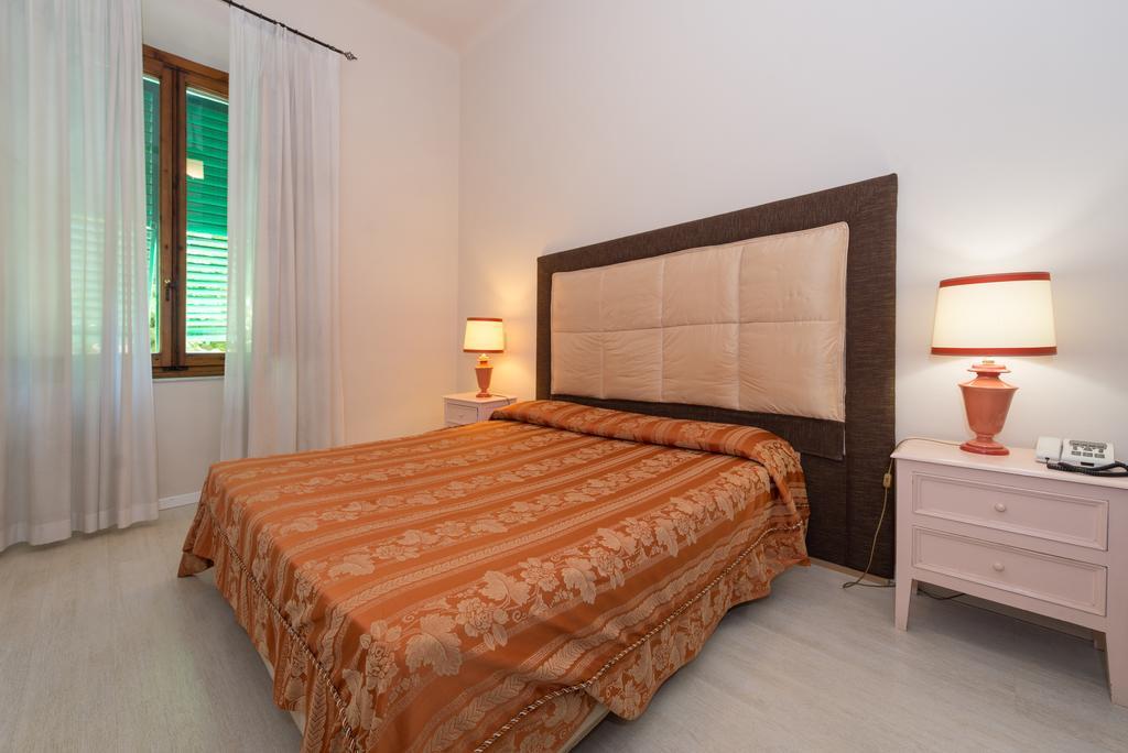 Hotel Corallo مونتيكاتيني تيرمي المظهر الخارجي الصورة